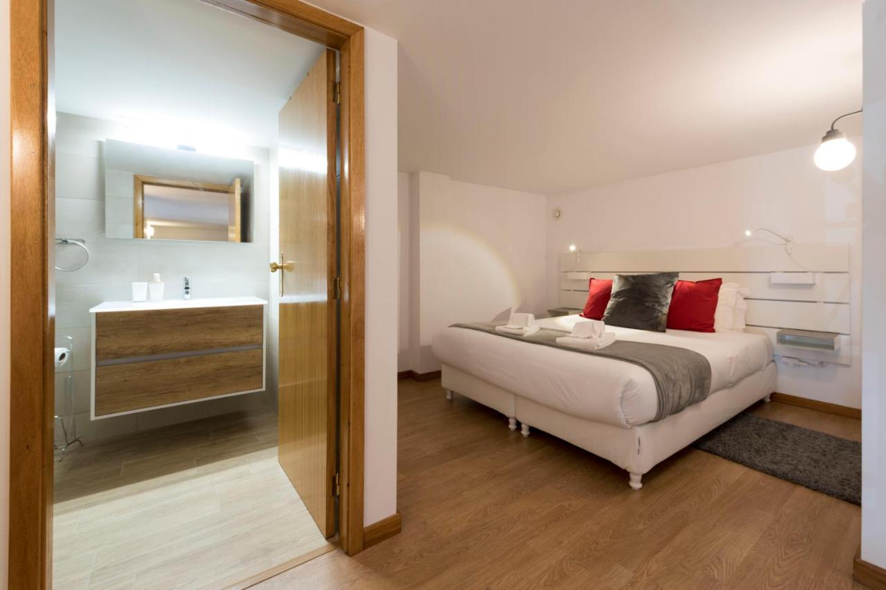 Lovelystay - The Porto Getaway Duplex - Free Parking Екстер'єр фото