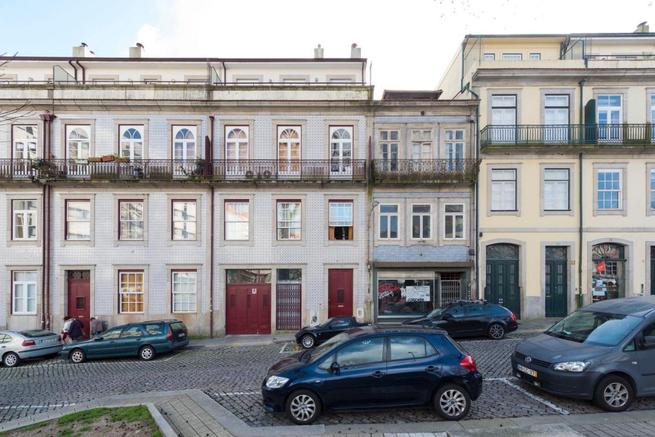 Lovelystay - The Porto Getaway Duplex - Free Parking Екстер'єр фото